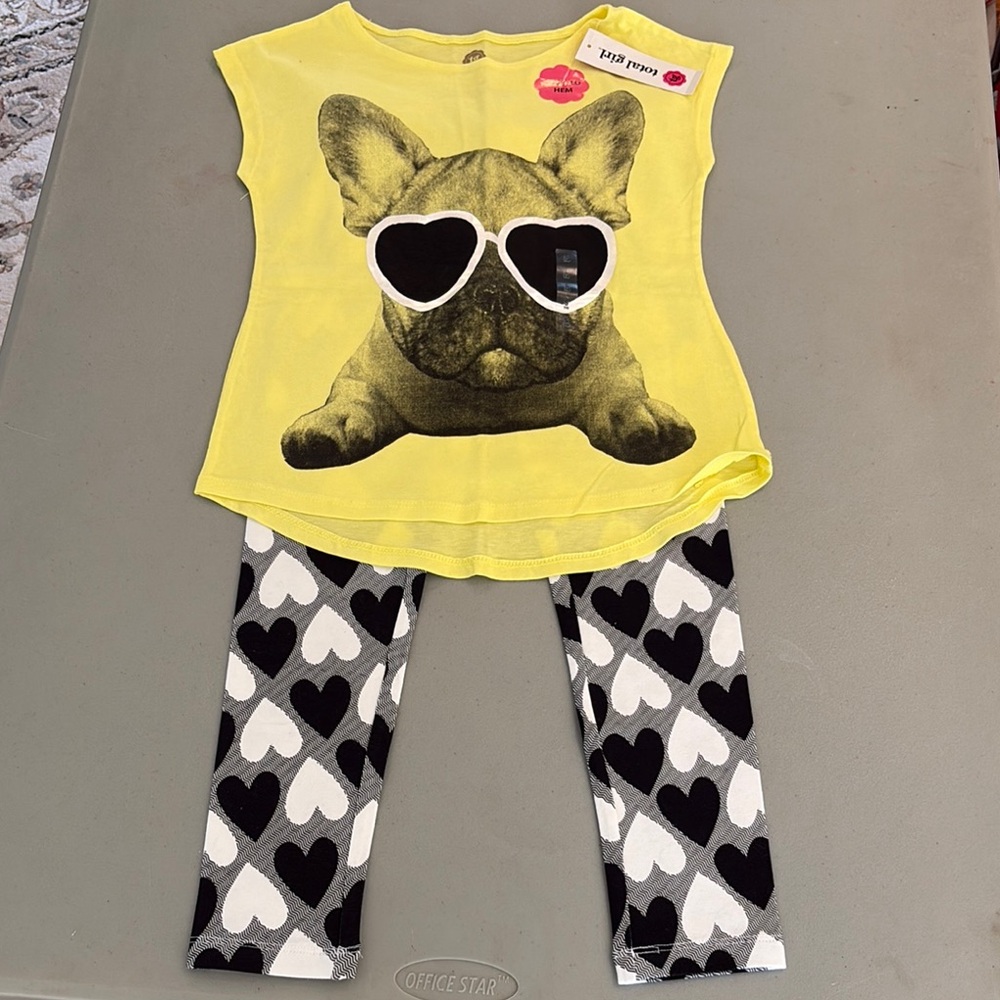 Girls Dog and Heart themed outfit size 7/8